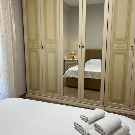 Appartamento Duplex Cane Tirana