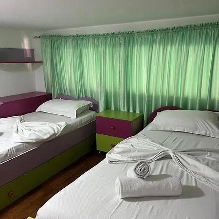 Duplex Cane Appartamento Tirana